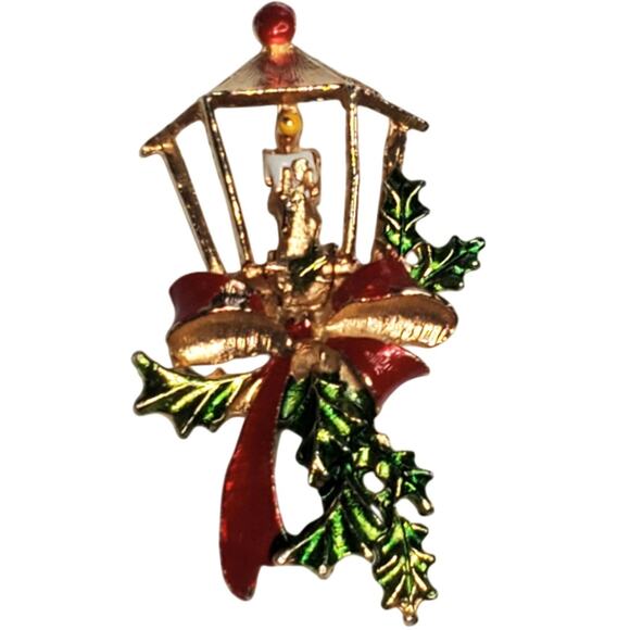 Vtg Christmas Winter Streetlight Lantern Brooch Candle Ribbon 1.5" Pin Unsigned - Picture 1 of 3